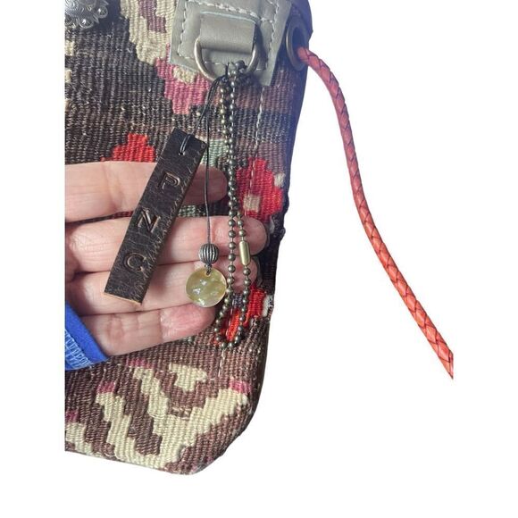 Vintage wool klum leather pocket backing trim woven strap.  New with tag
Cutest - Picture 2 of 6